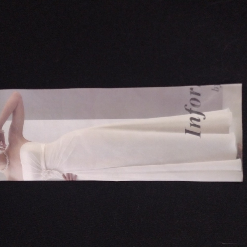 Wedding Dress - Picture 1 of 14
